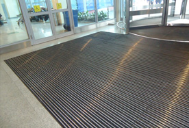 Монтаж грязезащиты: Аэровокзал, международные аэропорт Домодедово, МО